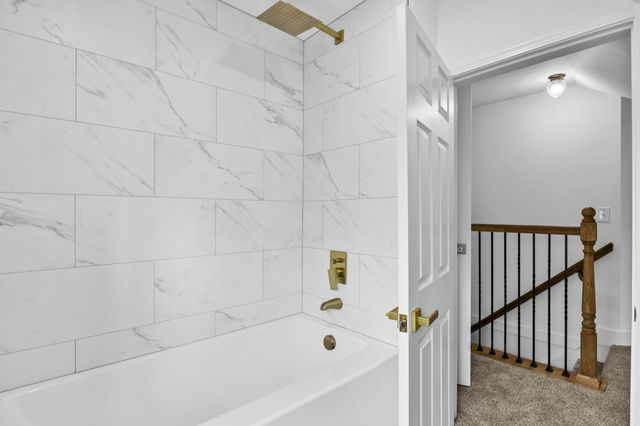 202 Paul Sawyier Drive, Frankfort, KY 40601