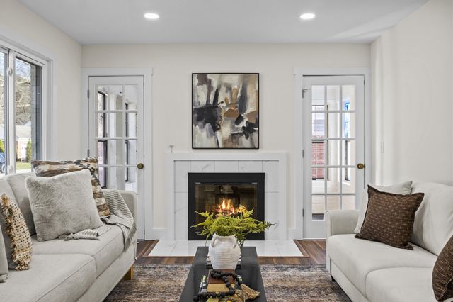 202 Paul Sawyier Drive, Frankfort, KY 40601