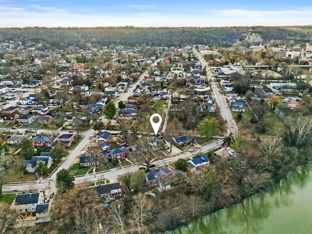 202 Paul Sawyier Drive, Frankfort, KY 40601