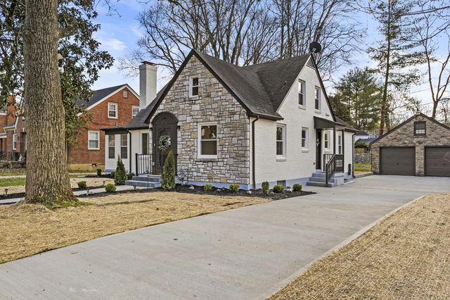 202 Paul Sawyier Drive, Frankfort, KY 40601