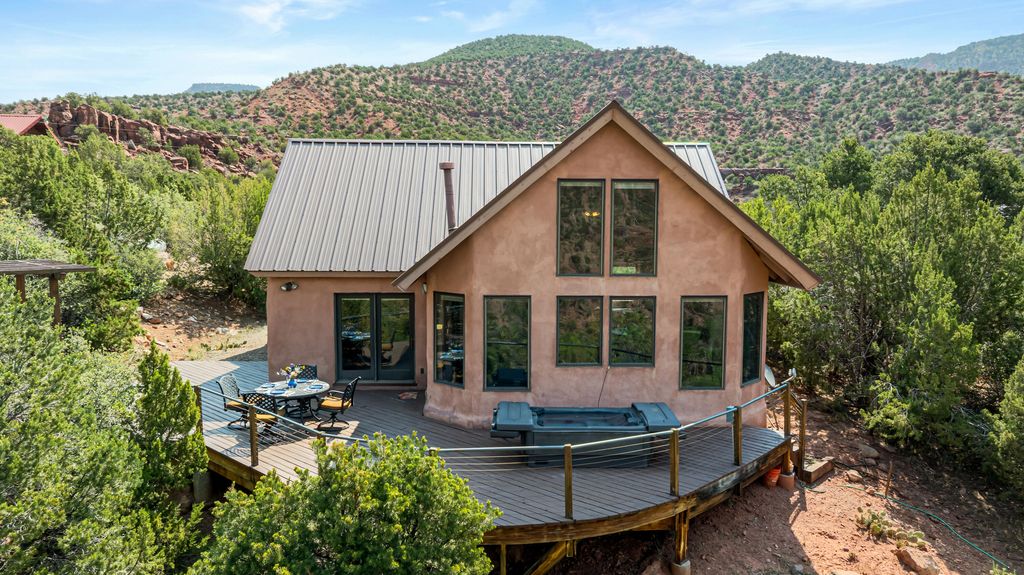 Image 1 of property listing at 467 Madrid Road, Jemez Springs, NM 87025