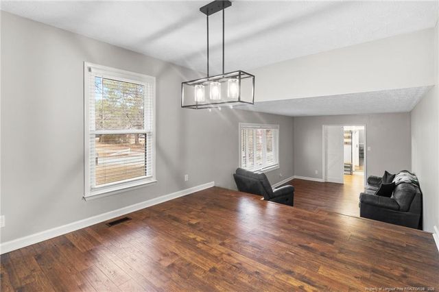 7044 Timbercroft Lane, Fayetteville, NC 28314