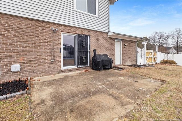 7044 Timbercroft Lane, Fayetteville, NC 28314