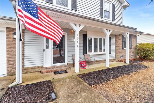 7044 Timbercroft Lane, Fayetteville, NC 28314