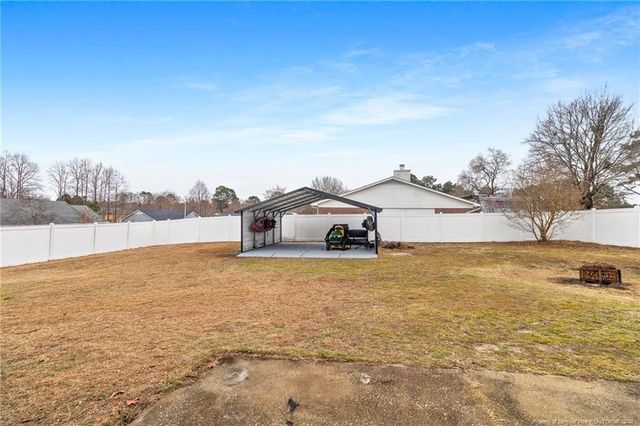 7044 Timbercroft Lane, Fayetteville, NC 28314