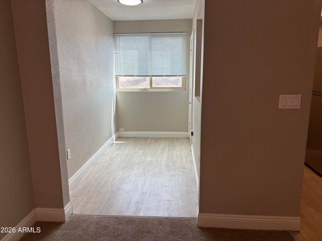 461 W Holmes Avenue 211, Mesa, AZ 85210