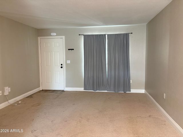 461 W Holmes Avenue 211, Mesa, AZ 85210
