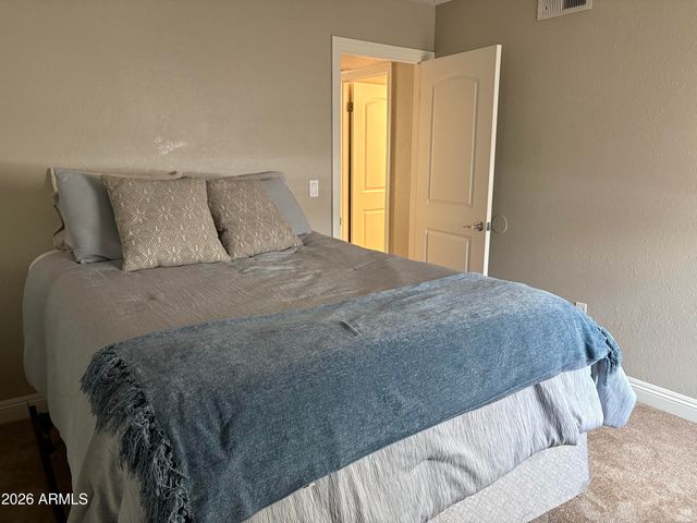 461 W Holmes Avenue 211, Mesa, AZ 85210