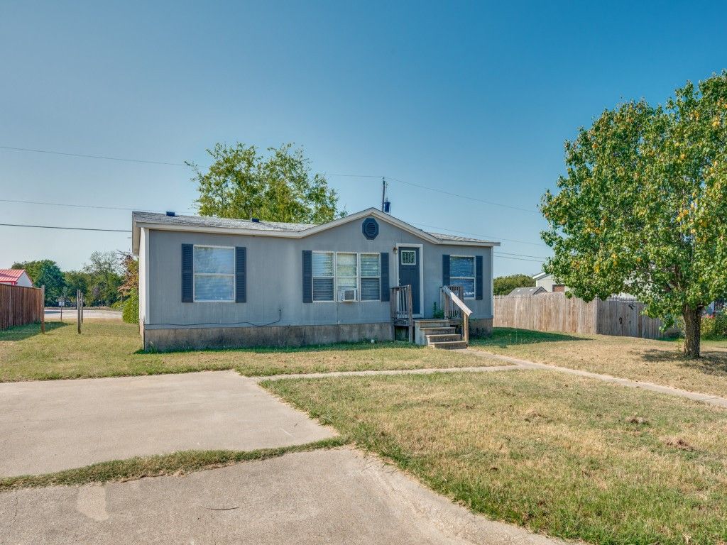 1503 Old Bridge Road, Cleburne, TX 76033