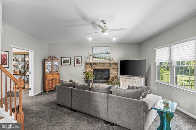6 CULLEN WAY, Hamilton, NJ 08620