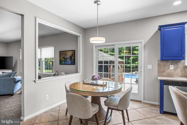 6 CULLEN WAY, Hamilton, NJ 08620
