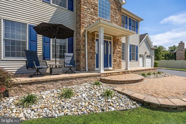 6 CULLEN WAY, Hamilton, NJ 08620