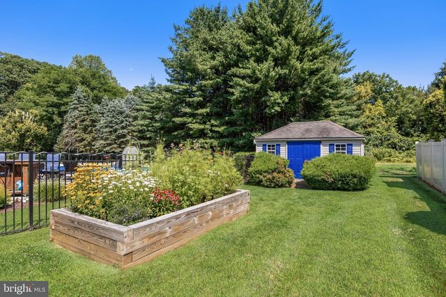 6 CULLEN WAY, Hamilton, NJ 08620