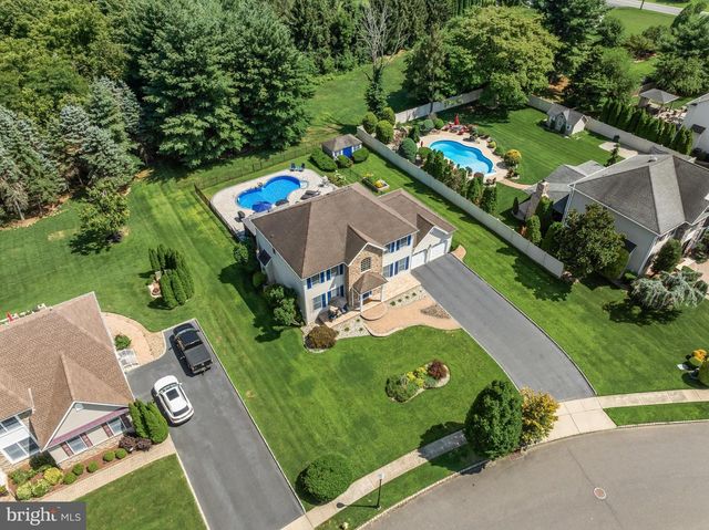 6 CULLEN WAY, Hamilton, NJ 08620