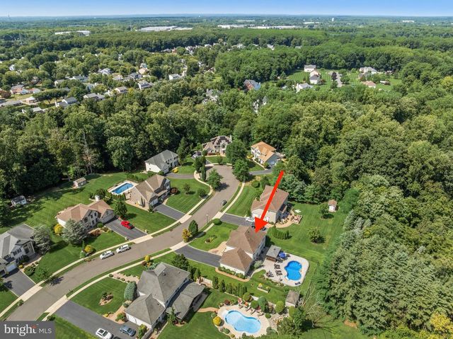 6 CULLEN WAY, Hamilton, NJ 08620