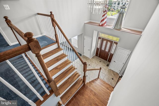 6 CULLEN WAY, Hamilton, NJ 08620