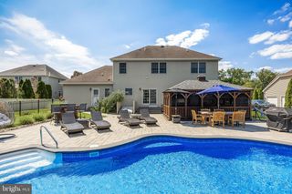 6 CULLEN WAY, Hamilton, NJ 08620