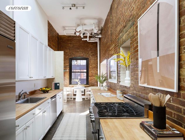 525 W 22ND Street PHD, New York City, NY 10011