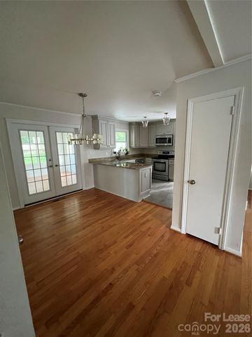 4925 Vincent Lane, Charlotte, NC 28210