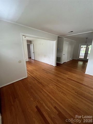 4925 Vincent Lane, Charlotte, NC 28210
