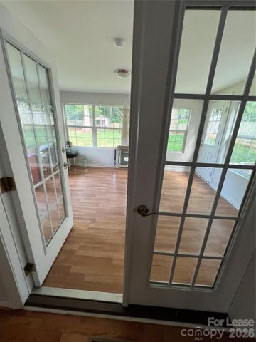 4925 Vincent Lane, Charlotte, NC 28210
