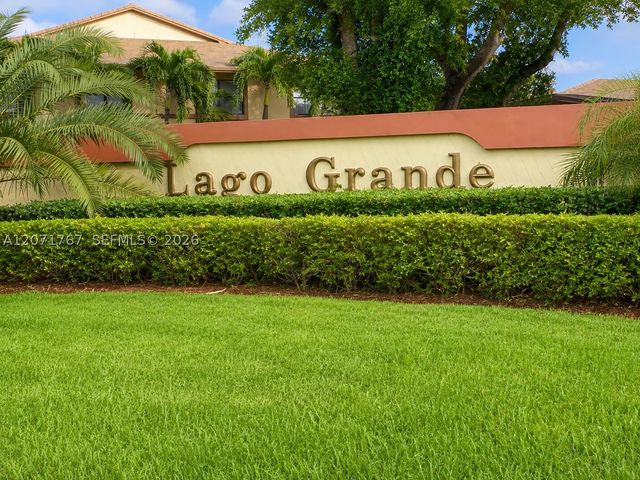 6605 W 26th Dr 24-18, Hialeah, FL 33016