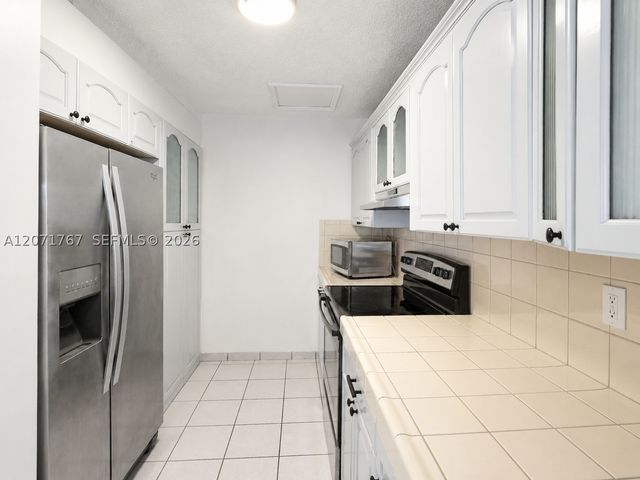 6605 W 26th Dr 24-18, Hialeah, FL 33016