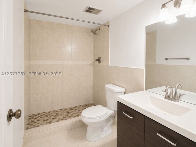 6605 W 26th Dr 24-18, Hialeah, FL 33016