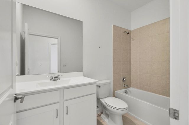 640 SE Lake Falls Street, Port St. Lucie, FL 34984