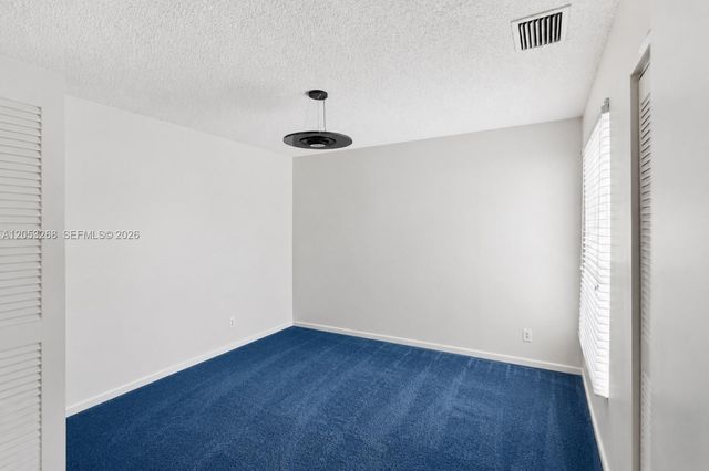 10339 NW 9th St Circle 22, Miami, FL 33172
