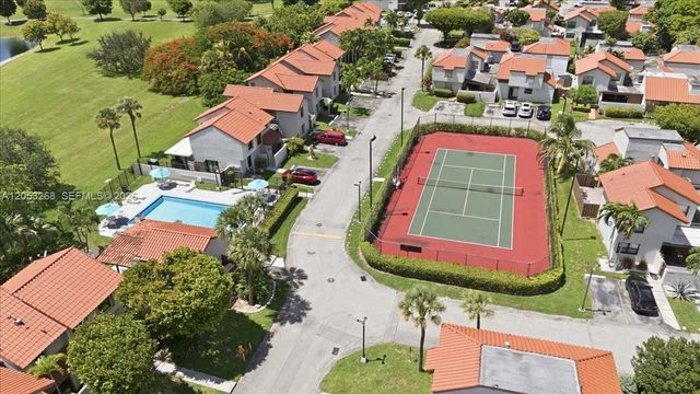 10339 NW 9th St Circle 22, Miami, FL 33172
