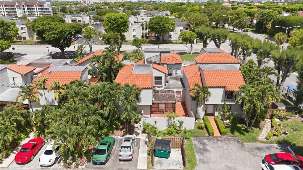 10339 NW 9th St Circle 22, Miami, FL 33172