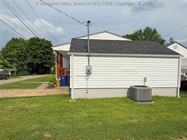 501 Abney Street, St Albans, WV 25177