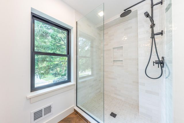 701 S 7th Street, Ann Arbor, MI 48103