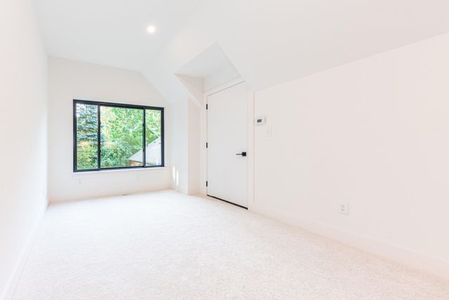 701 S 7th Street, Ann Arbor, MI 48103