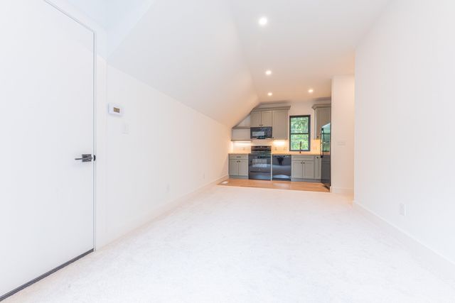 701 S 7th Street, Ann Arbor, MI 48103