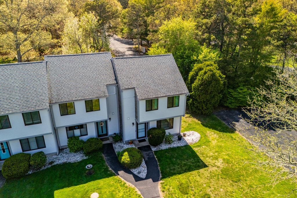 137 Crescent Lane, Brewster, MA 02631