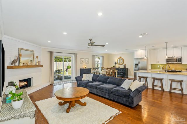 2832 Venetian Garden, Gulf Breeze, FL 32563