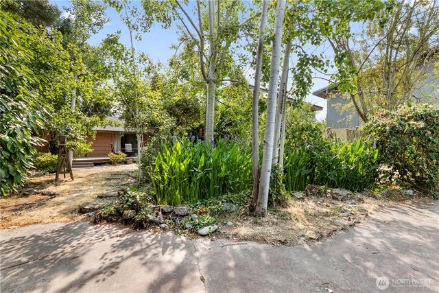 4215 51st Avenue S, Seattle, WA 98118
