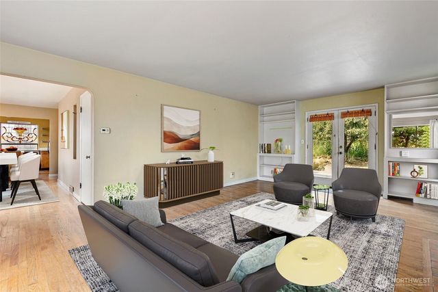 4215 51st Avenue S, Seattle, WA 98118