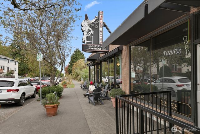 4215 51st Avenue S, Seattle, WA 98118