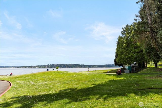4215 51st Avenue S, Seattle, WA 98118
