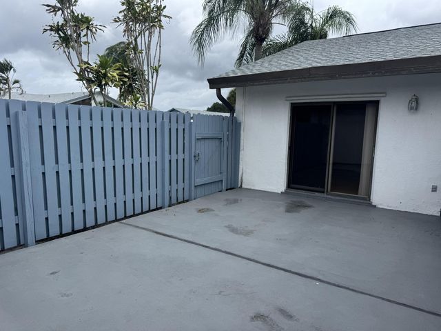 1204 Timberlane Circle 12d, Greenacres, FL 33463