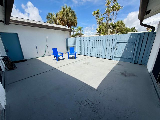 1204 Timberlane Circle 12d, Greenacres, FL 33463