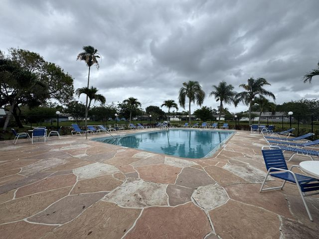 1204 Timberlane Circle 12d, Greenacres, FL 33463