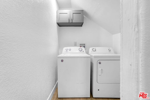 532 N Berendo Street, Los Angeles, CA 90004