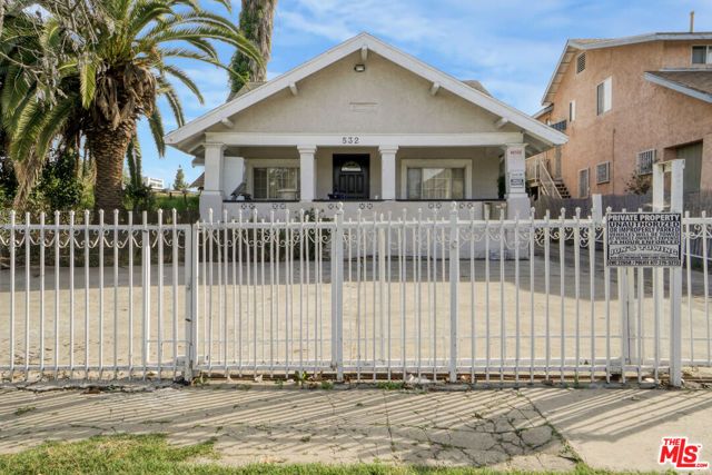 532 N Berendo Street, Los Angeles, CA 90004