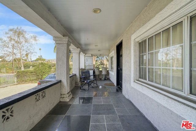 532 N Berendo Street, Los Angeles, CA 90004