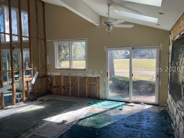 18 Water Oak Dr, Hilton Head Island, SC 29928