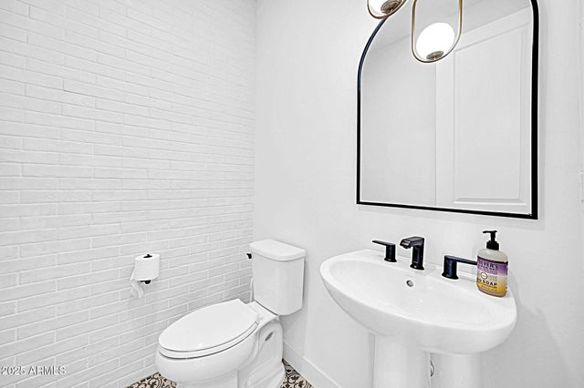 17329 W GRETNA Street, Surprise, AZ 85388